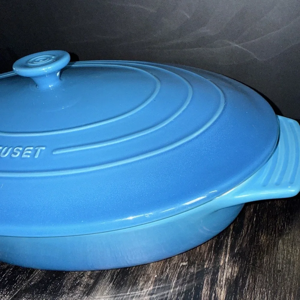 Rare Vintage 2015 Le Creuset oval baker Blue with cover  lid.